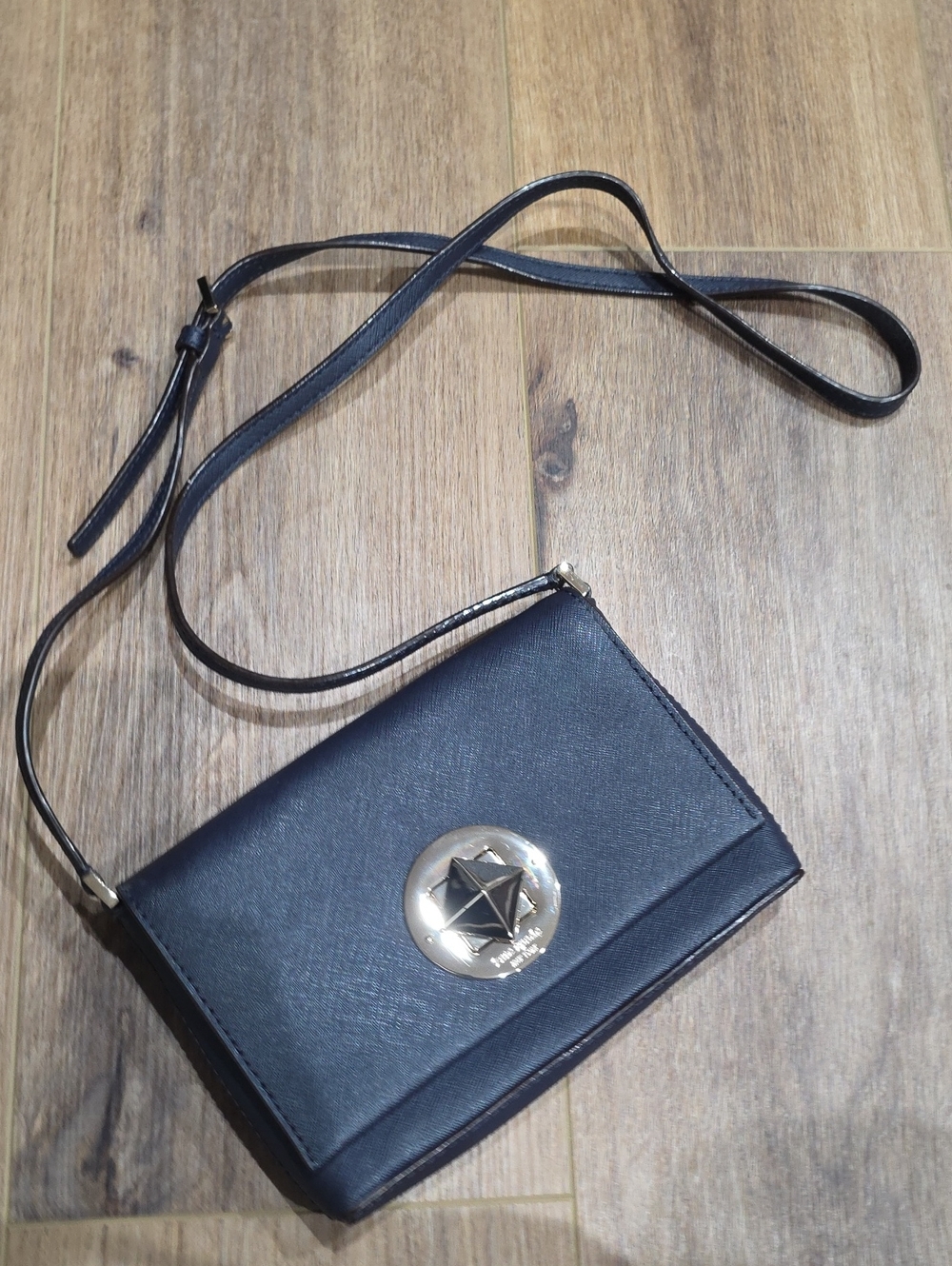 LIKE NEW KATE SPADE NEWBURY LANE NAVY BLUE SAFFIANO LEATHER SMALL CROSS BODY